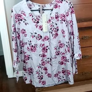 Brian & Em Women's Top Size Small